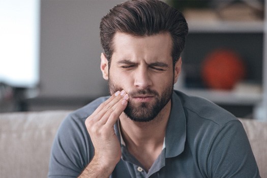 Get toothache relief near River Edge